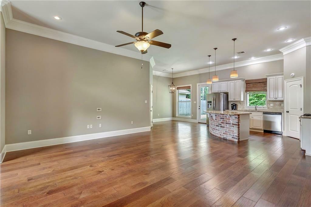 Property Photo: 552 Bateleur Way LA 70435