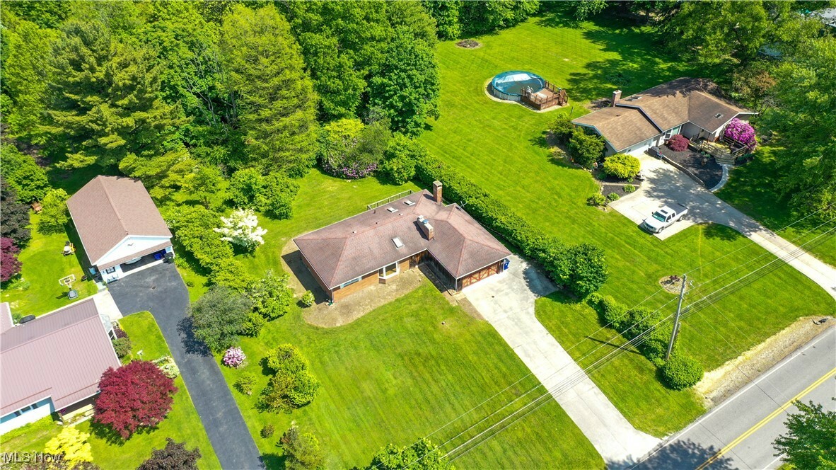 Property Photo: 11828 Sheldon Road OH 44255