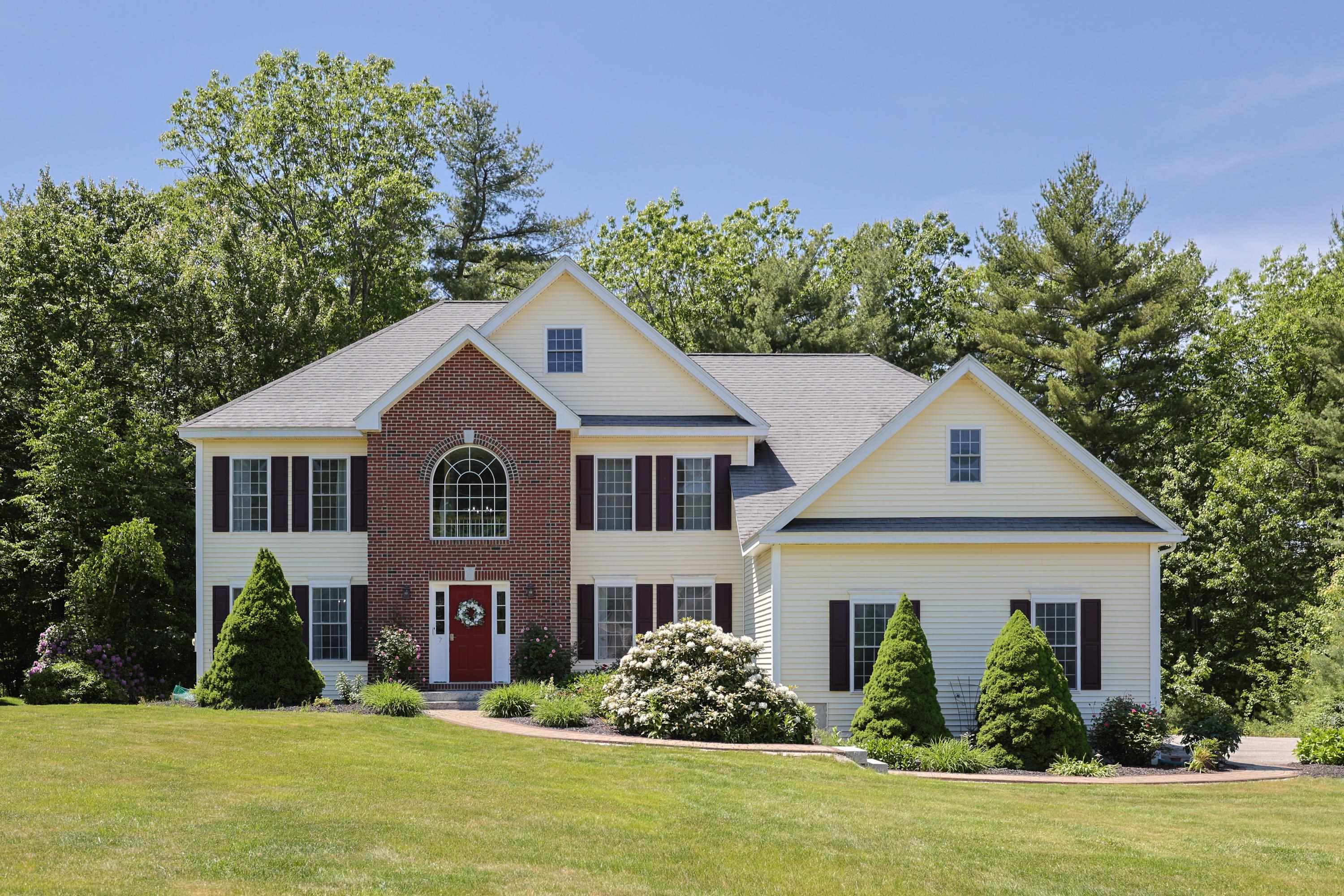 Property Photo: 7 Adella Drive NH 03063