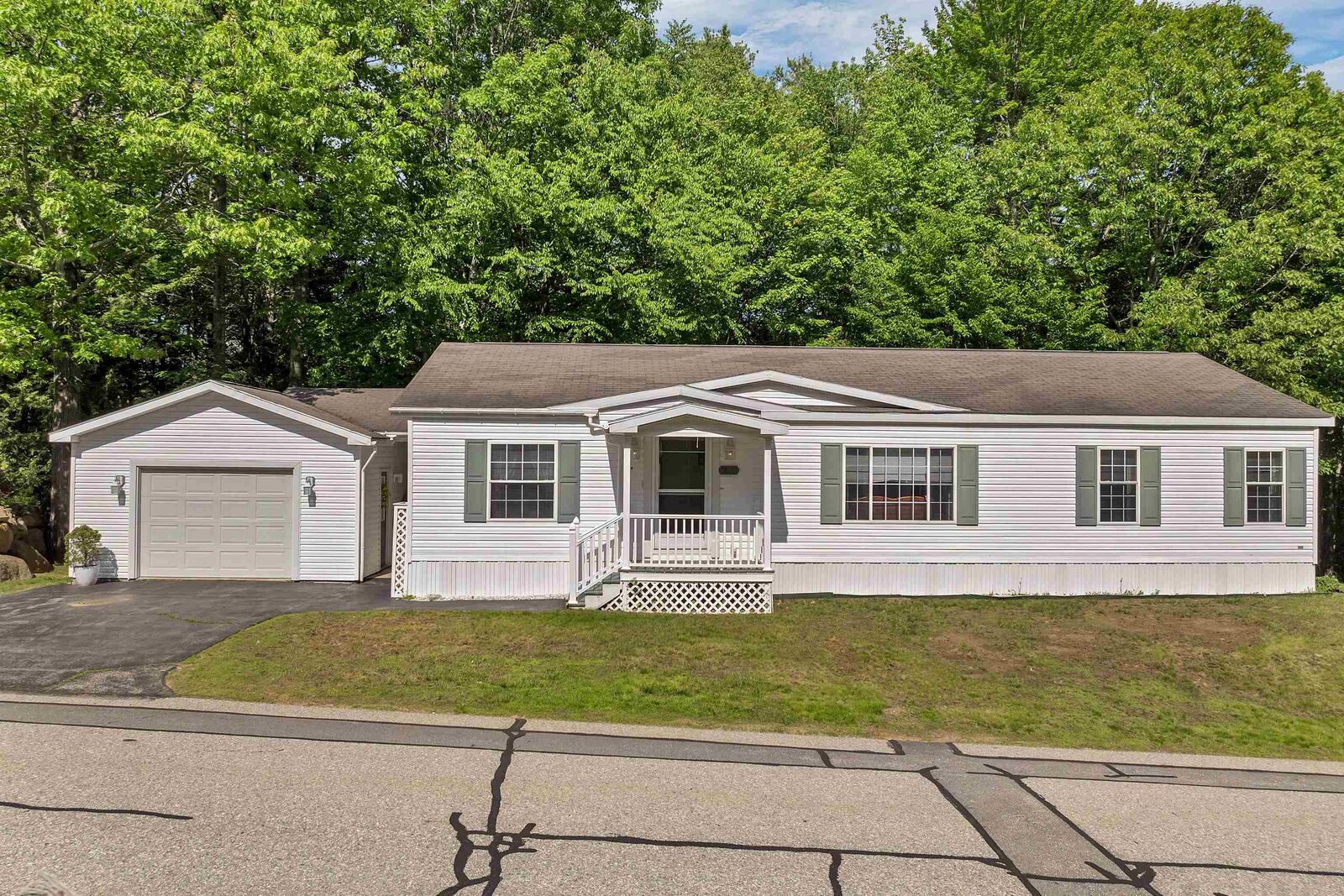 Property Photo:  250 Wellington Drive  NH 03246 