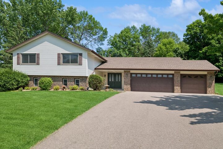 6865 Tartan Curve  Eden Prairie MN 55346 photo