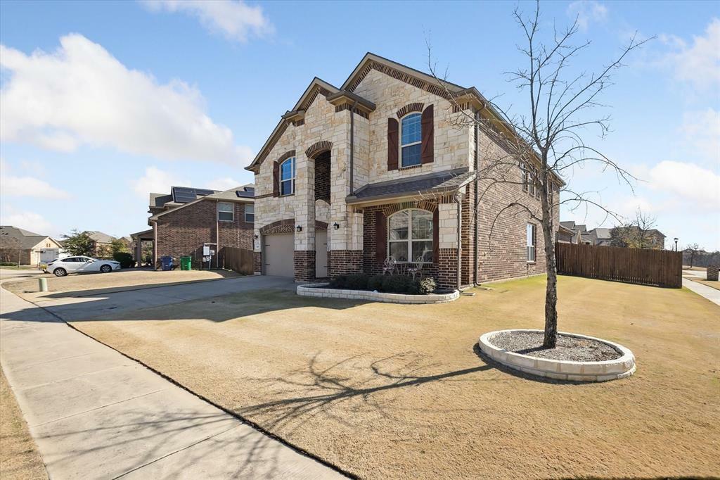 Property Photo: 200 Baldwin Drive TX 75189