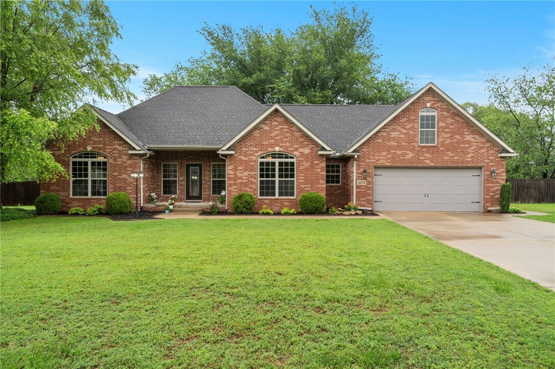 Property Photo: 22704 Oakview Road AR 72761