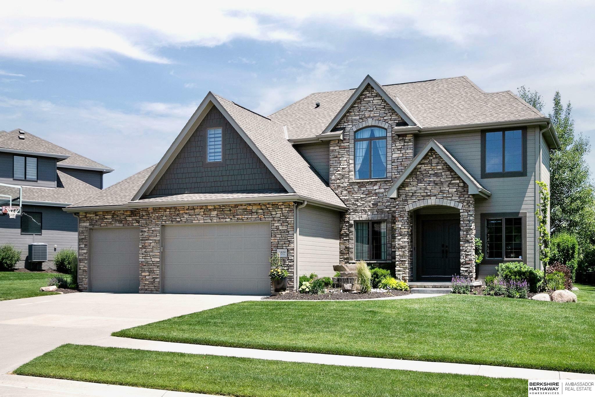 1809 S 220th Avenue  Omaha NE 68022 photo