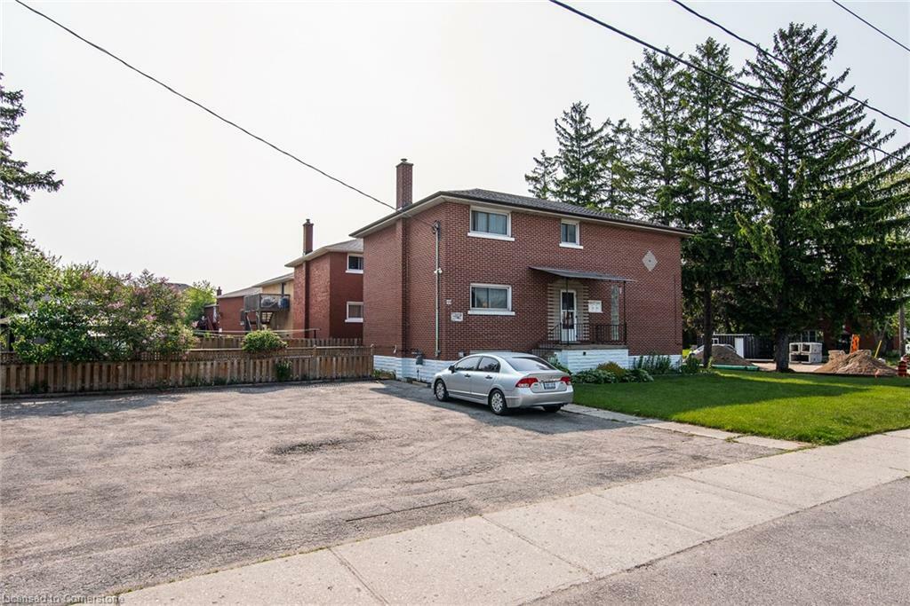 Photo de la propriété:  129 River Road E  ON N2B 2G7 