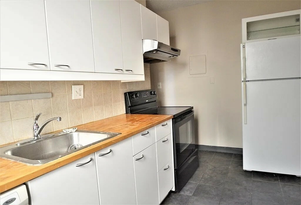 Property Photo:  317 Summit Ave 7  MA 02135 