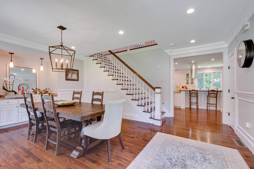Property Photo:  122 Crescent Rd  MA 01742 