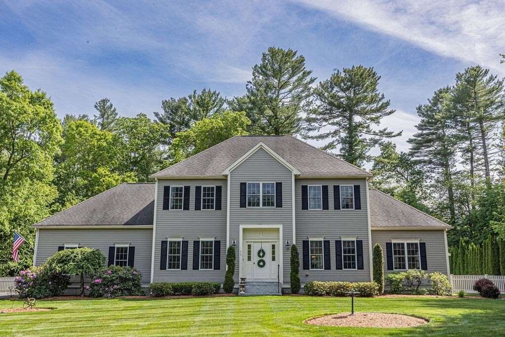 Property Photo: 15 Granite Ln MA 02375