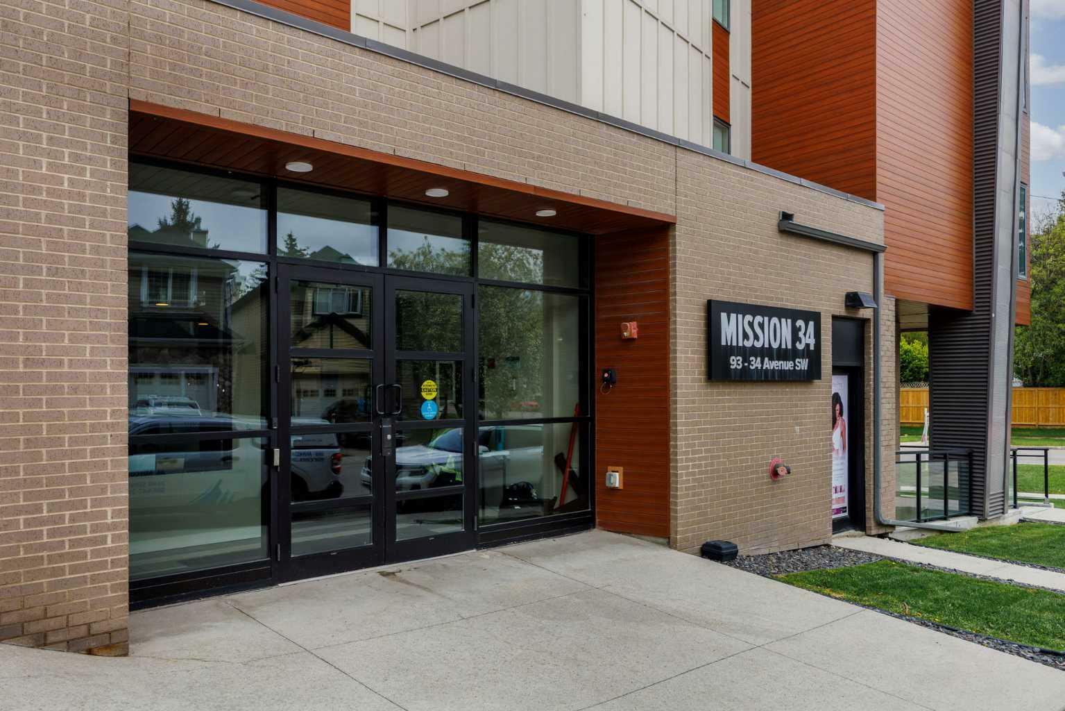 Property Photo: 93 34 Avenue SW 309 AB T2S 3H4