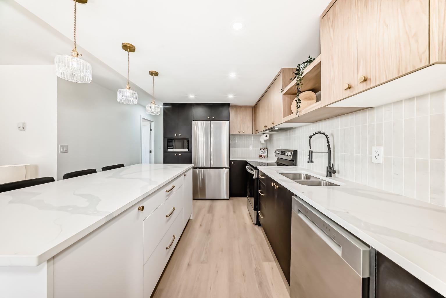 Property Photo: 225 25 Avenue SW 905 AB T2S 2V2