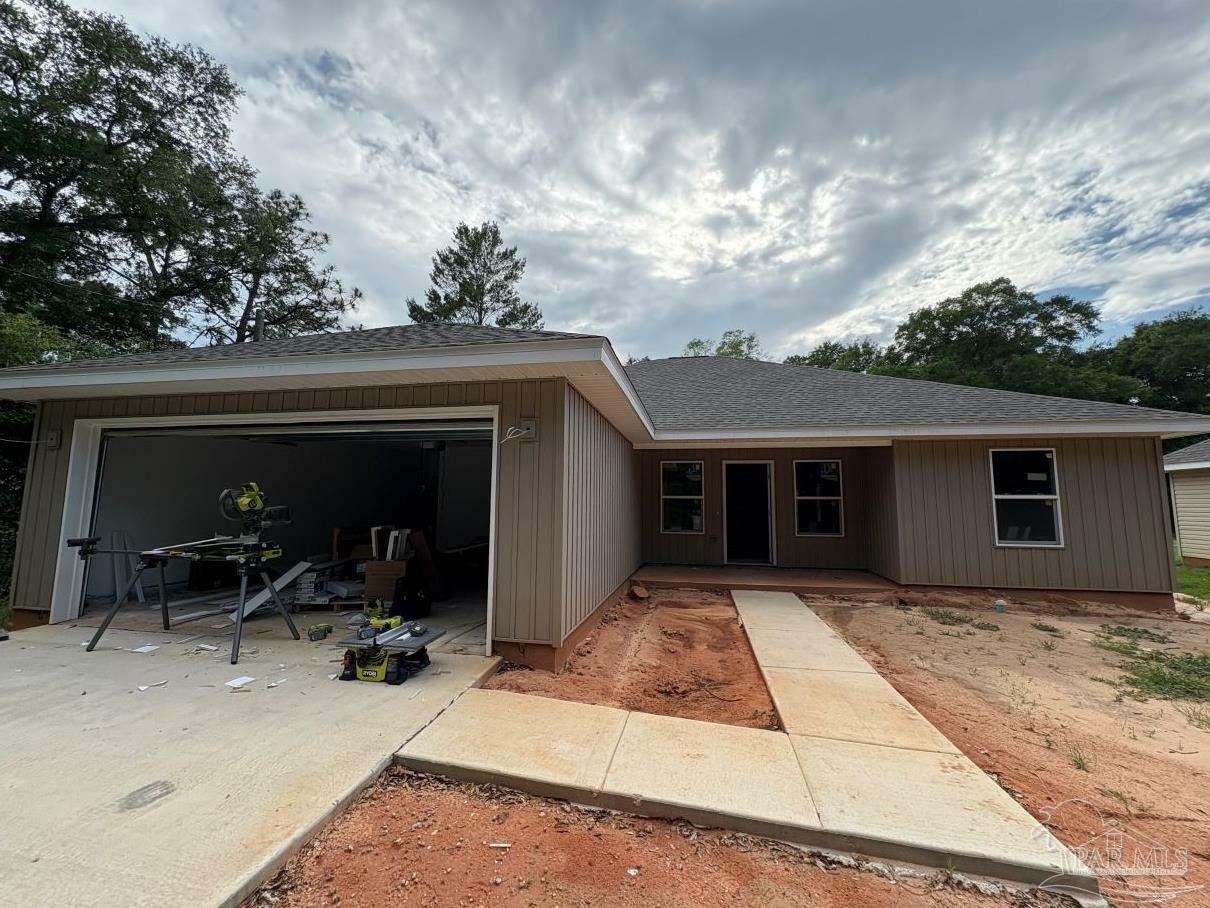 Property Photo: 7147 Heath Rd FL 32570