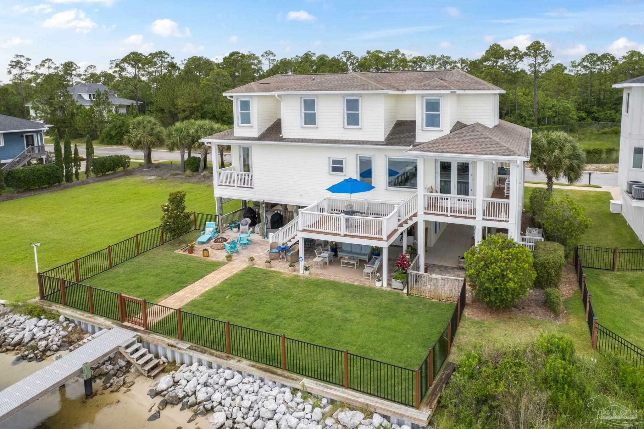 Property Photo: 6013 Emerald Sound Dr FL 32563