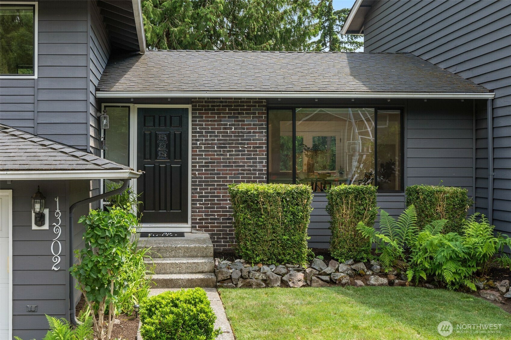 Property Photo: 13902 106th Place NE WA 98034