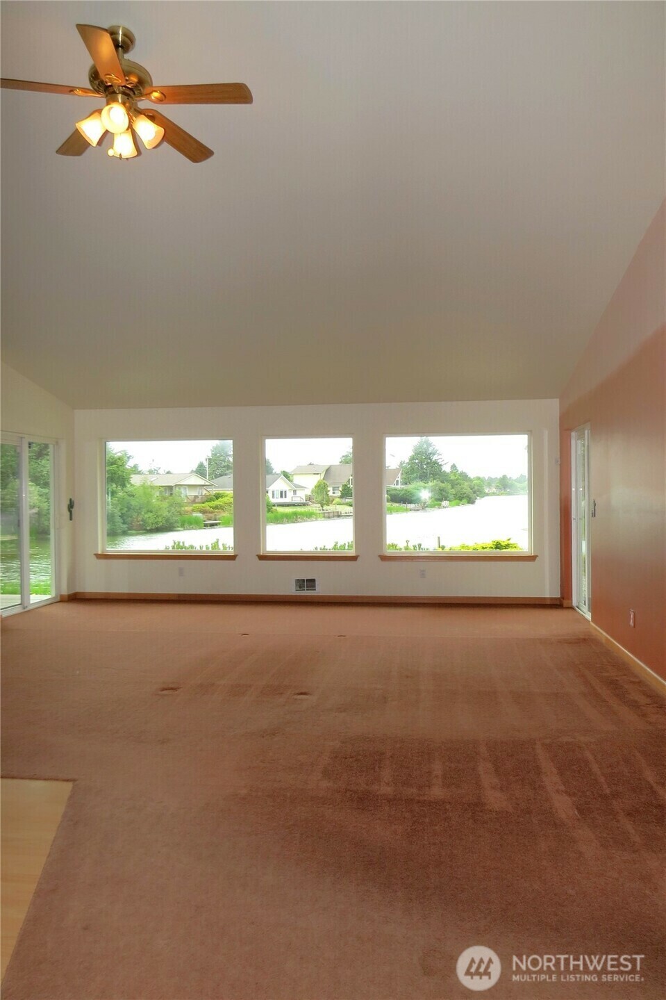 Property Photo: 643 Quinault Avenue SE WA 98569