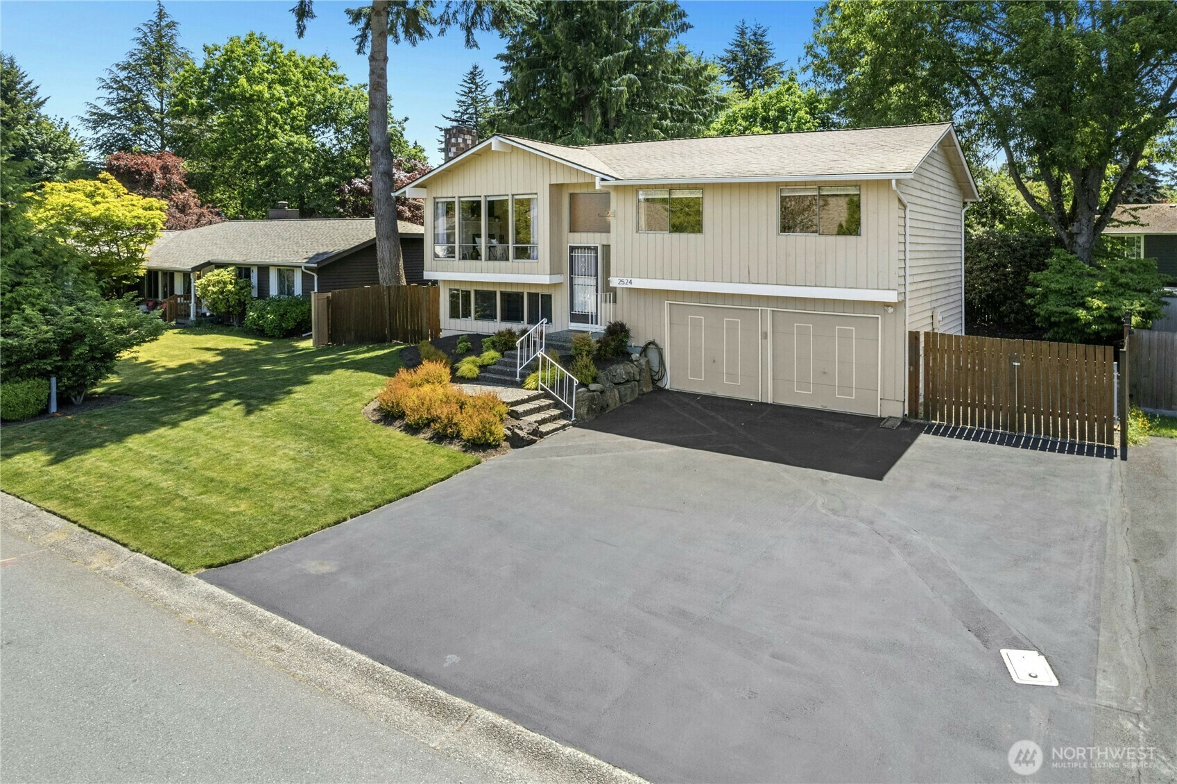 Property Photo:  2524  171st Street SE  WA 98012 