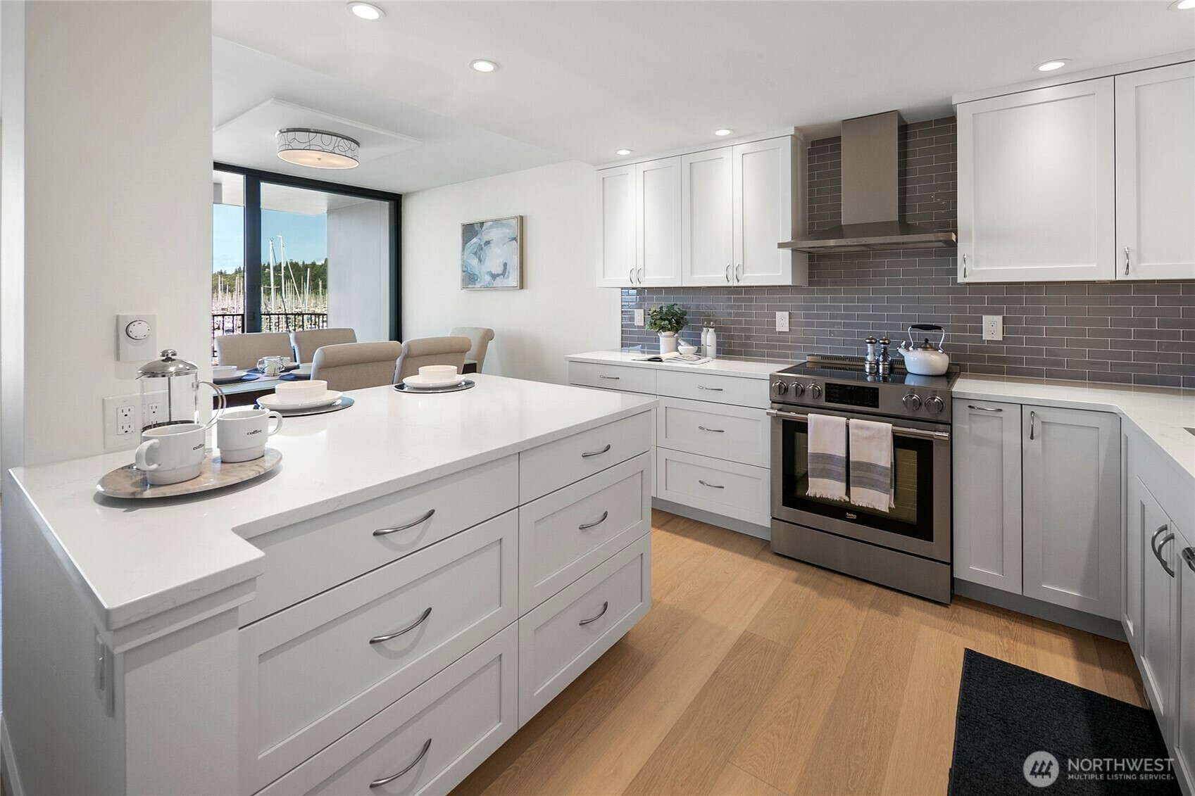 Property Photo: 6533 Seaview Avenue NW 407A WA 98117