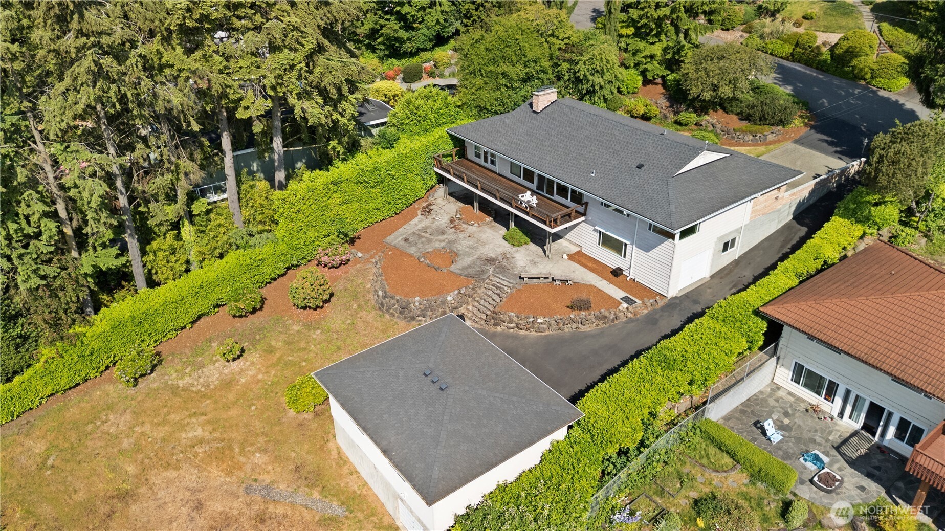 Property Photo: 5669 NE 180th Street WA 98028