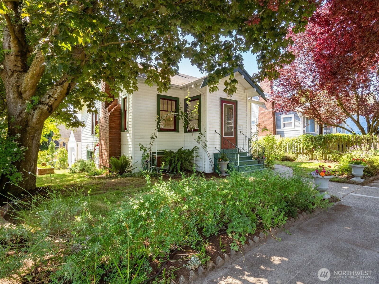 Property Photo: 5403 6th Avenue NW WA 98107