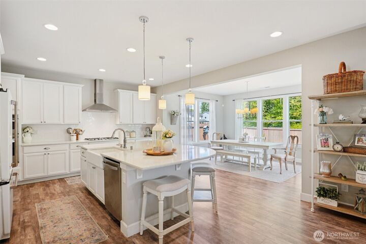 Property Photo: 648 S Davis Street WA 98321