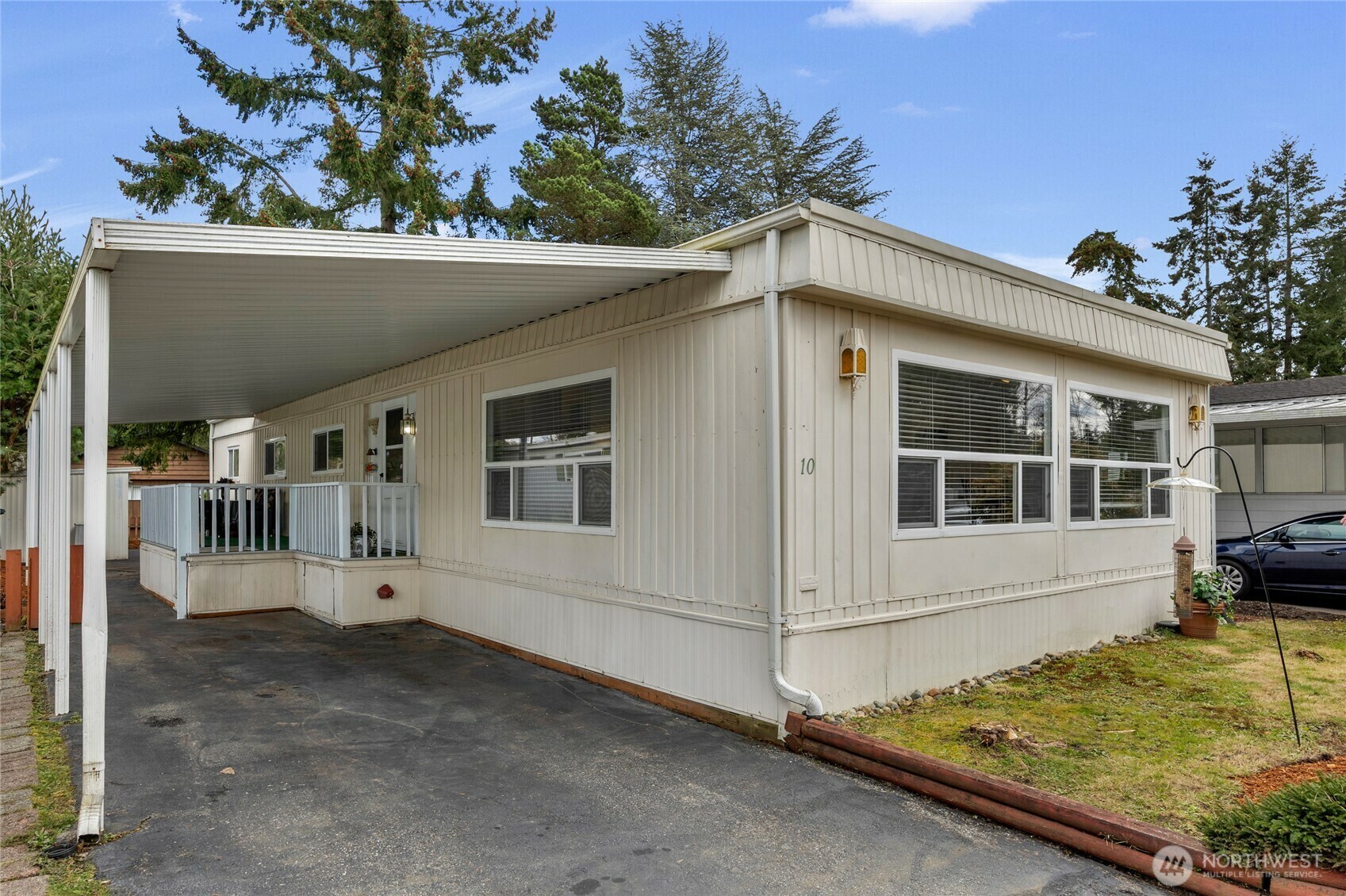 Property Photo:  5220  176th Street SW 10  WA 98037 