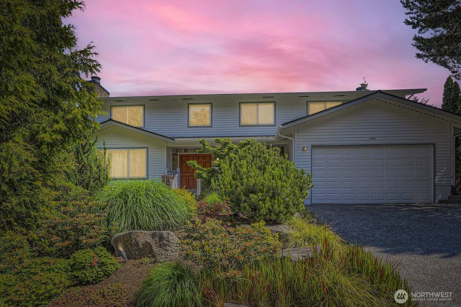 Property Photo: 14348 SE 47th Place WA 98006