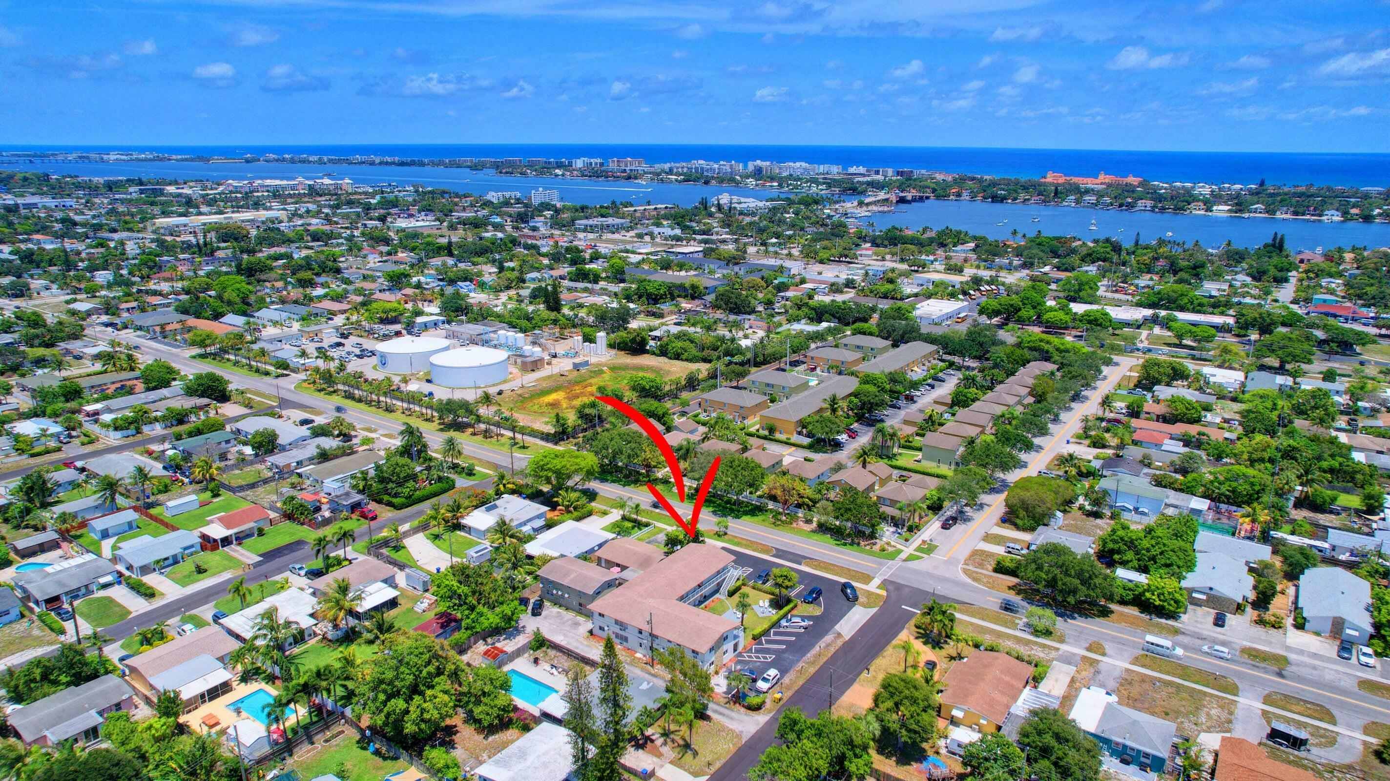 Property Photo: 525 S Broadway Street C FL 33462