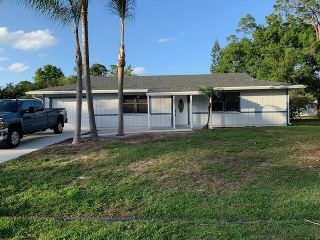 Property Photo:  1049 SW Eureka Avenue  FL 34953 
