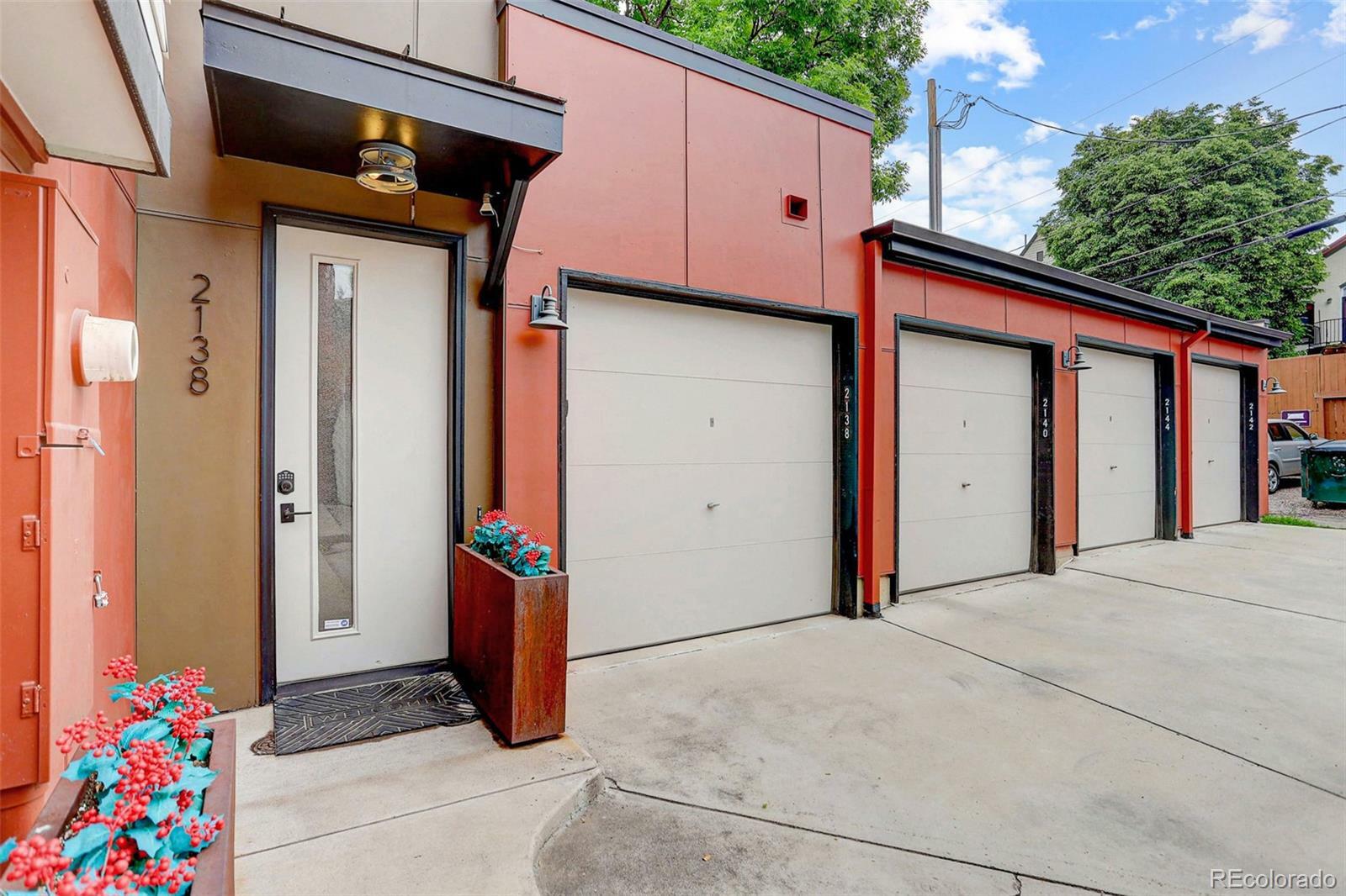 Property Photo: 2138 N Glenarm Place CO 80205