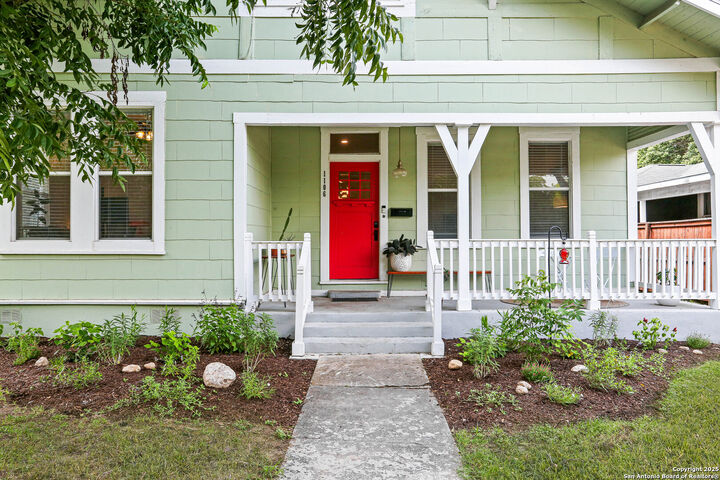 Property Photo:  1106 W Summit Ave  TX 78201 