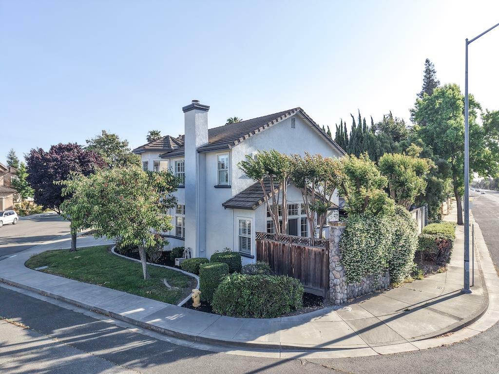 Property Photo: 38101 Cambridge Court CA 94536