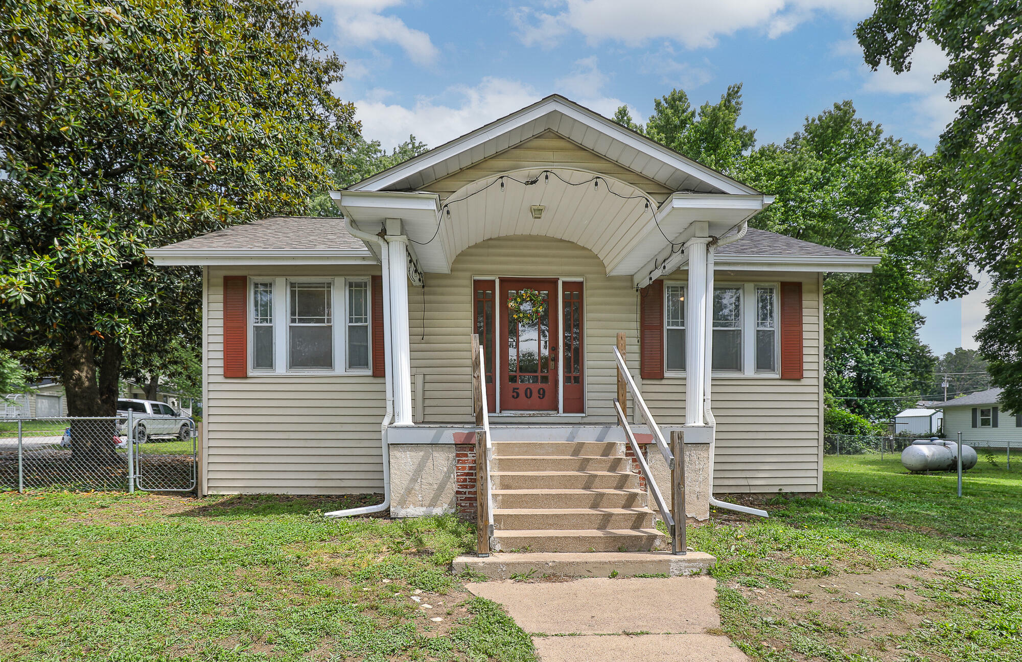 Property Photo: 509 W Olive Street MO 65613