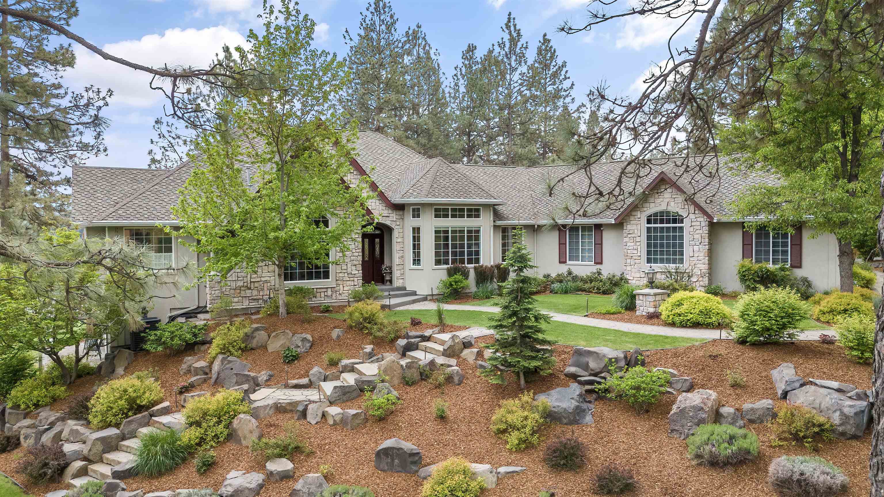 Property Photo: 13411 S Bluegrouse Ln WA 99224