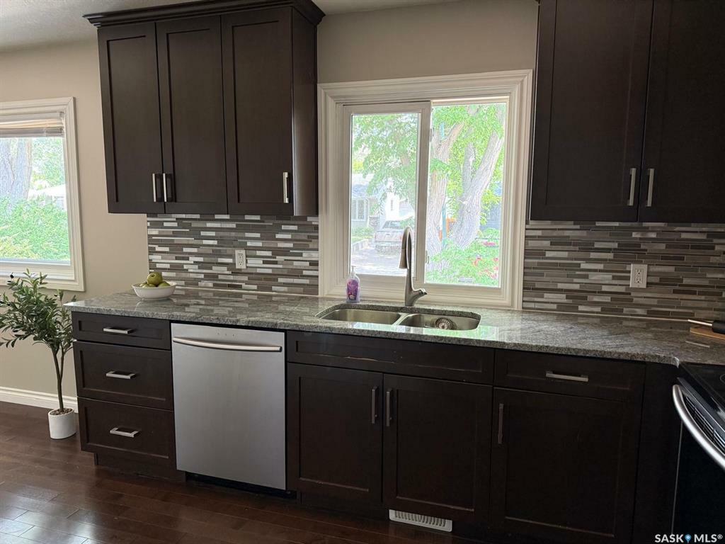 Property Photo: 10 McNab Crescent SK S4S 4B1