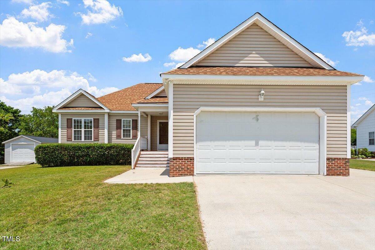 Property Photo: 1325 Sweetclover Drive NC 27587