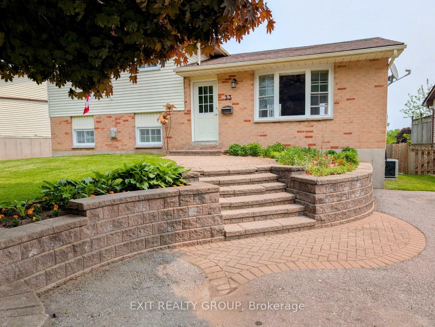Property Photo: 33 Bleeker Avenue ON K8V 5Y2