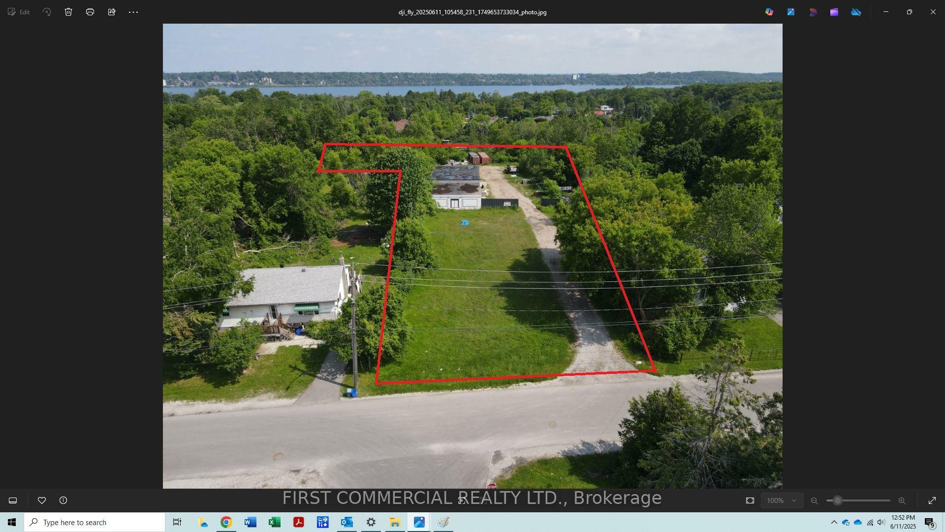 Property Photo:  206 Foster Drive  ON L4N 3X8 