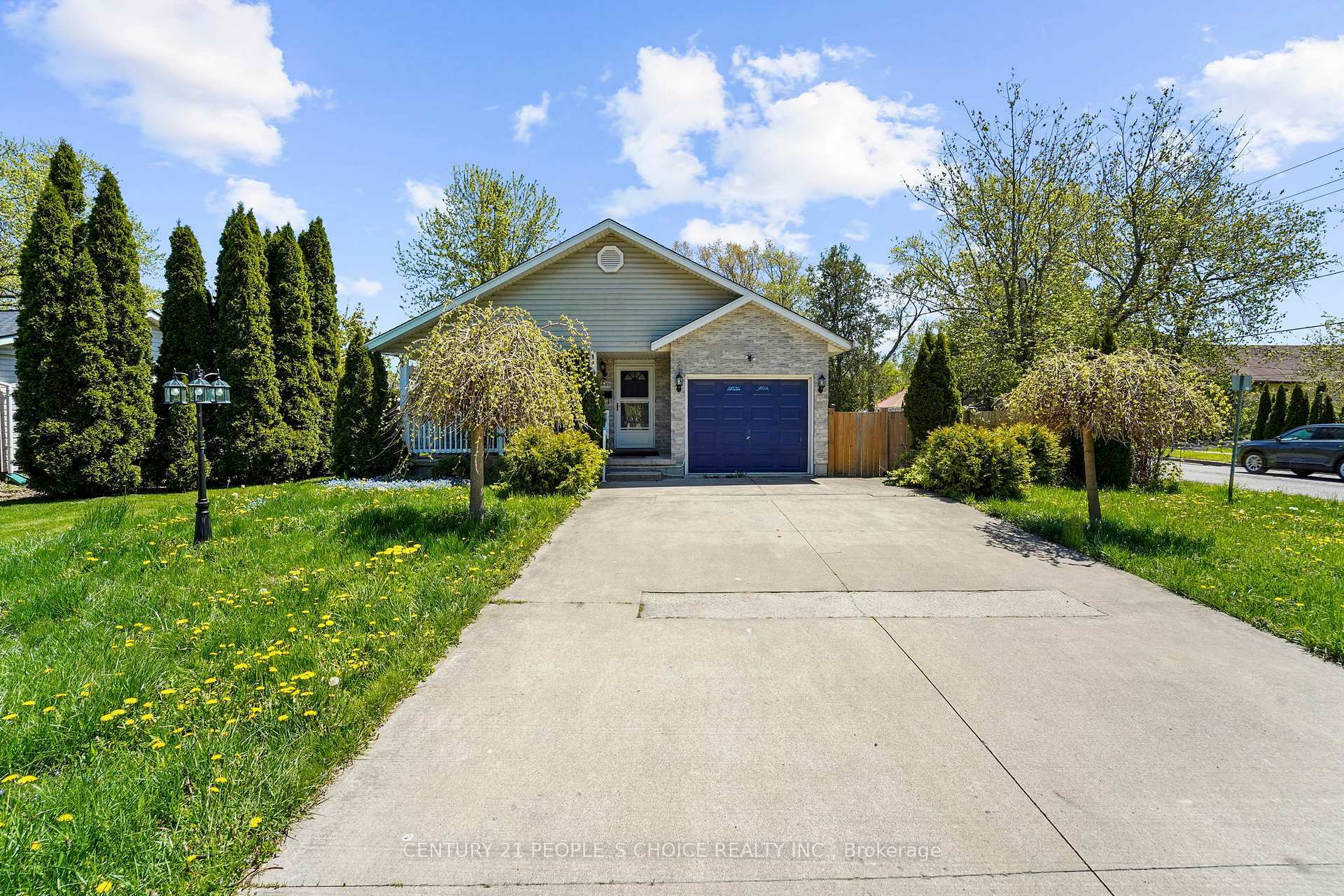 Property Photo:  3640 Aberdeen Street  ON L2G 7X4 