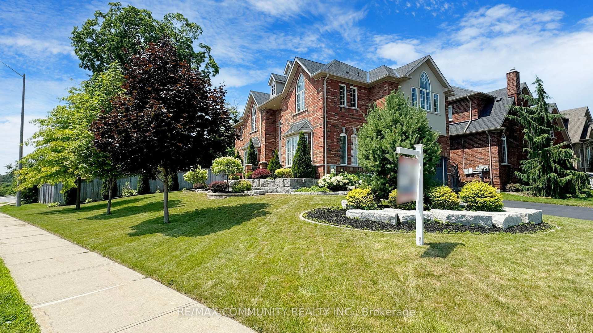 Property Photo: 730 Longworth Avenue ON L1C 0C7