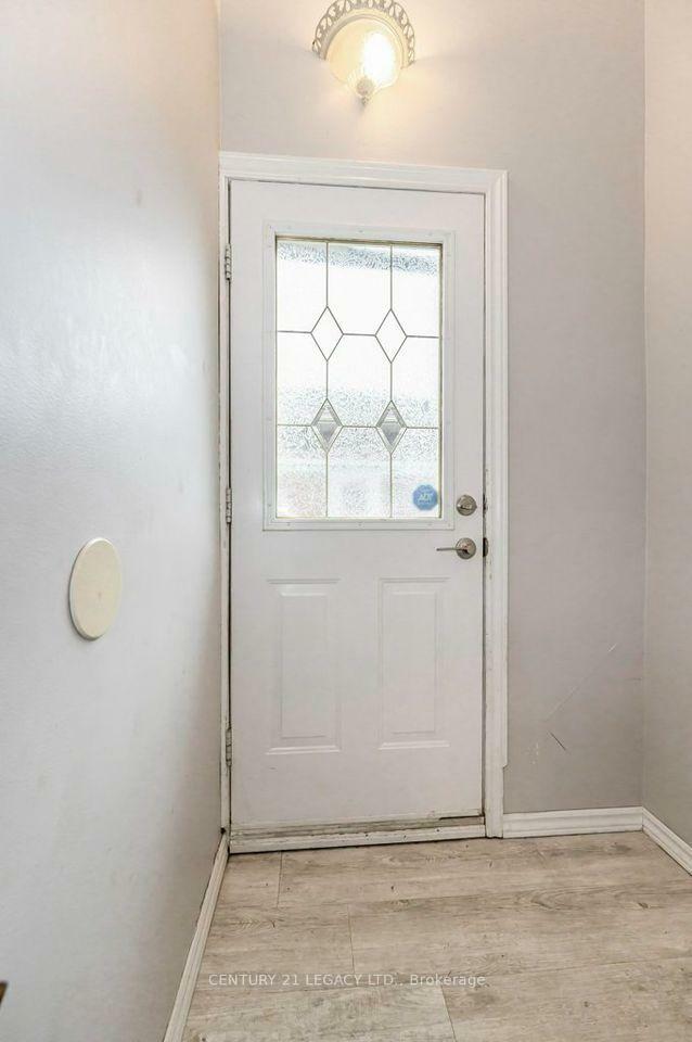 Property Photo: 224 River Road E Bsmnt ON N2B 2G8