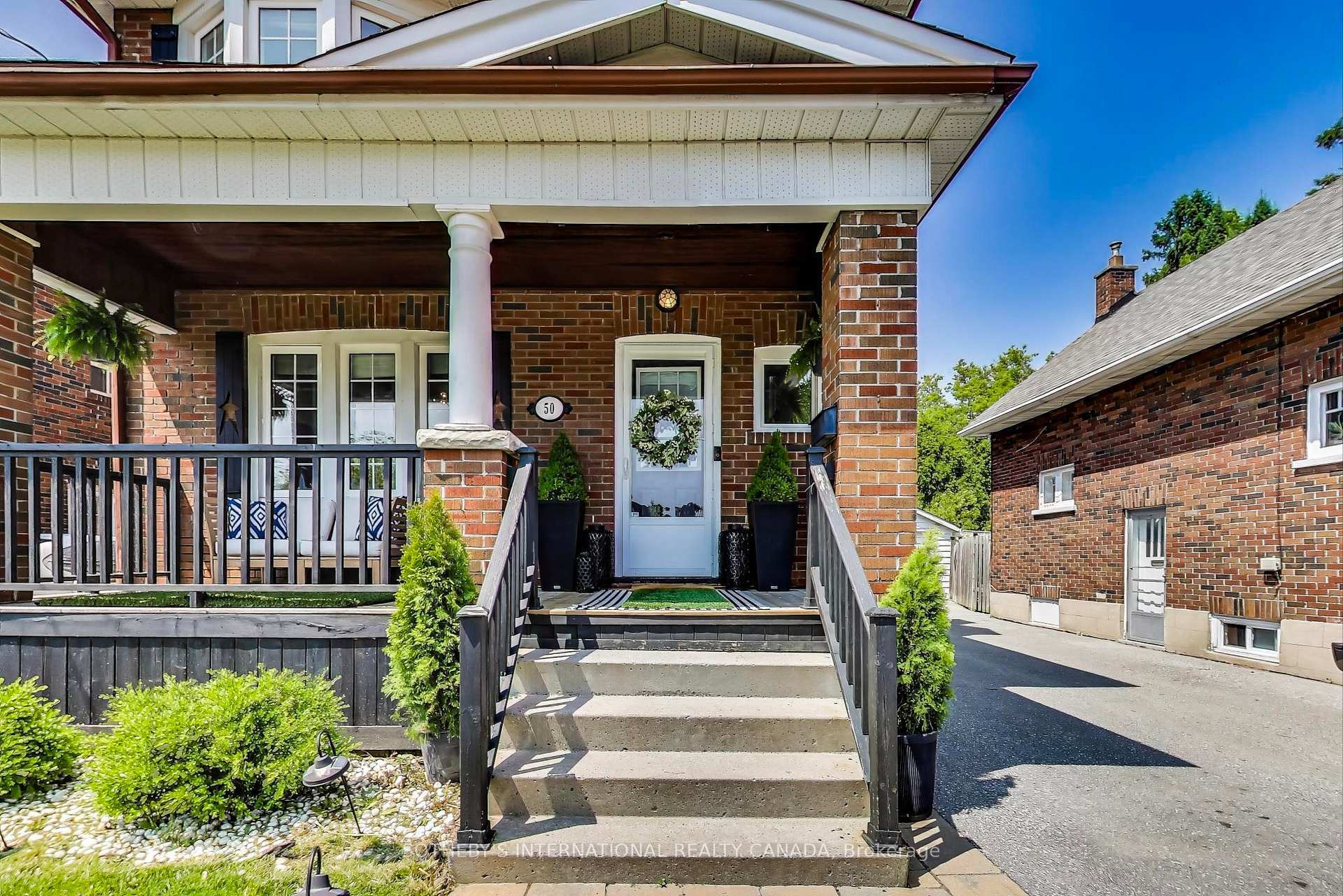 Property Photo: 50 Arlington Avenue ON L1G 2N4