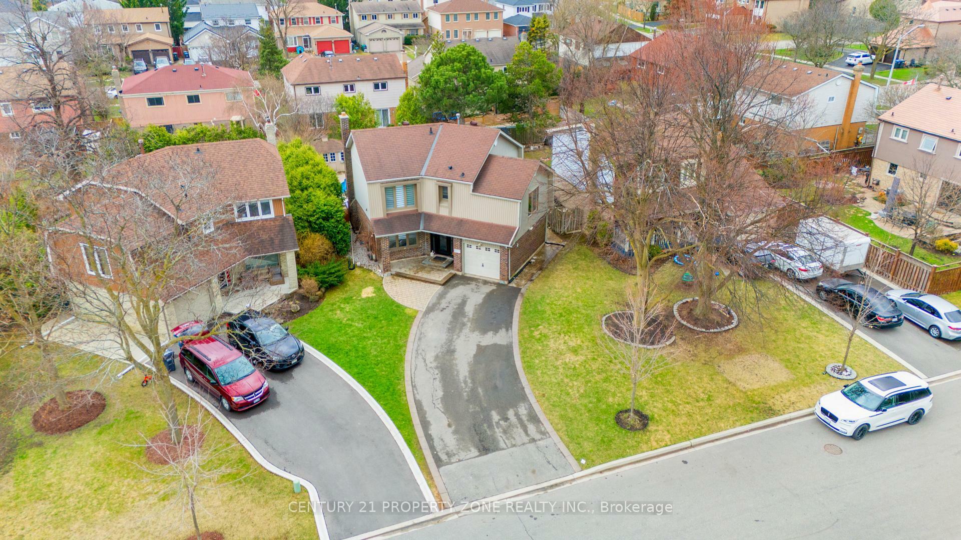 Property Photo: 42 Montcalm Place ON L6S 2X6