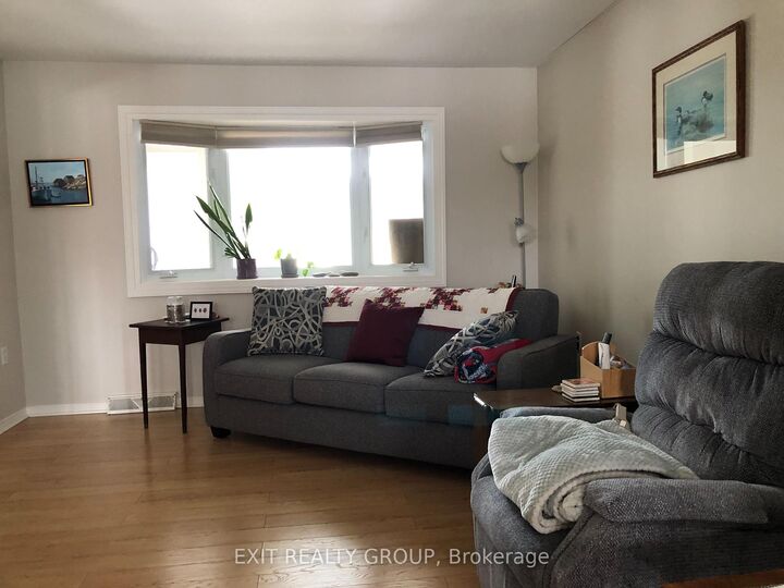 Property Photo: 9 Empire Boulevard ON K0K 3L0