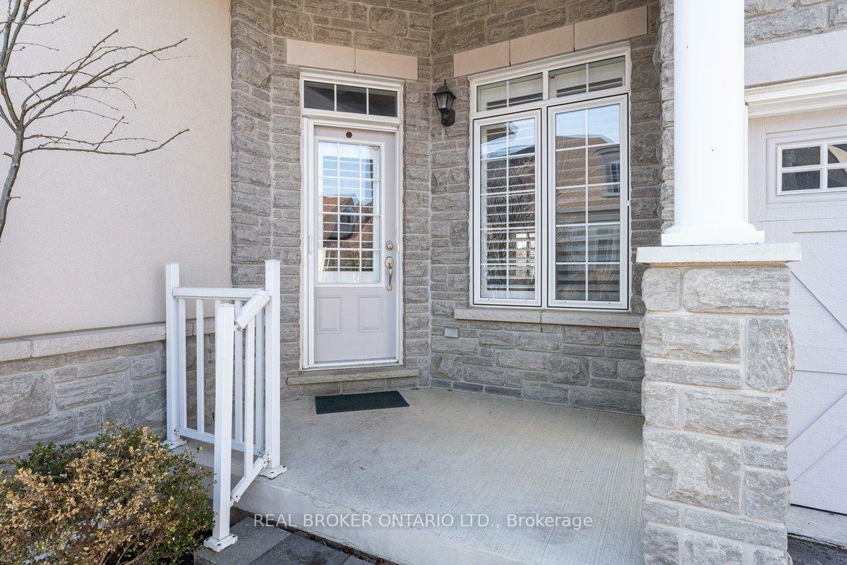 Property Photo: 60 Garrison Square ON L7G 0B9