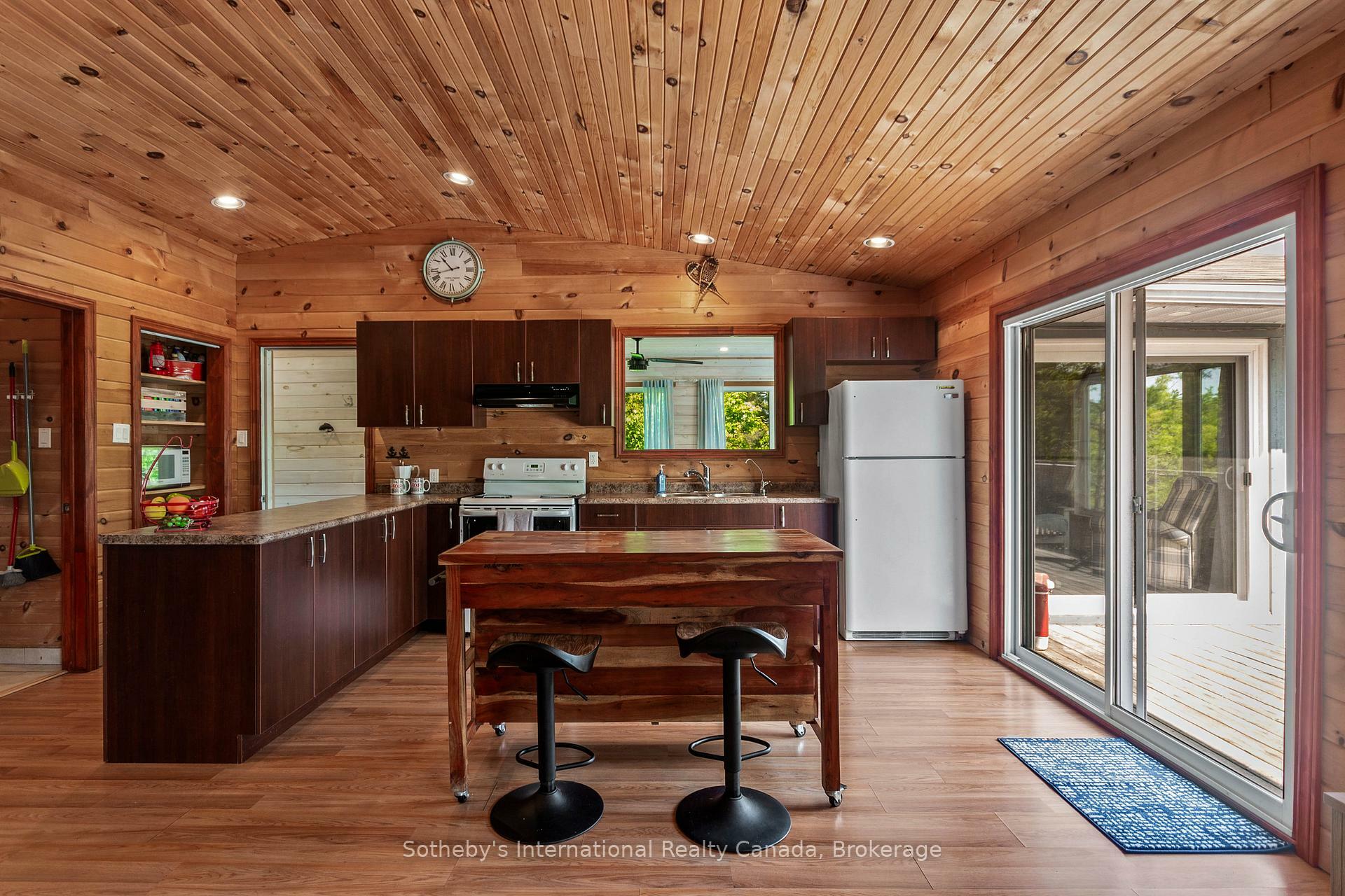 Photo de la propriété: 12494 Georgian Bay Shore N/A ON P0E 1E0