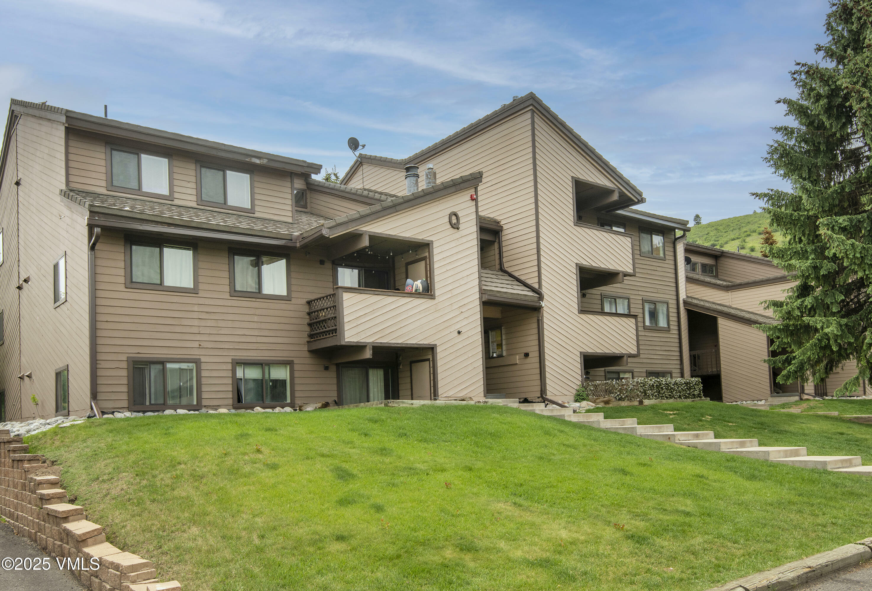 Property Photo: 1061 W Beaver Creek Q302 CO 81620