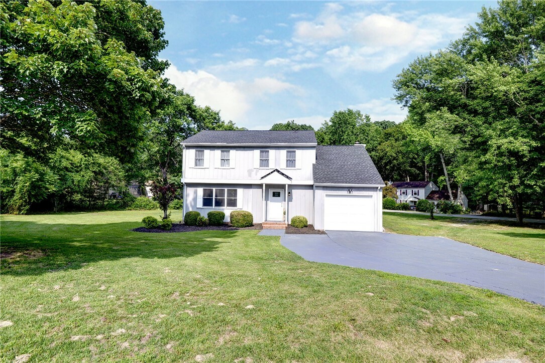 Property Photo: 114 Astrid Lane VA 20188