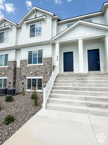 Property Photo: 908 N Hillcrest Ln 180 UT 84043