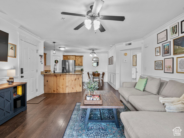 Property Photo: 518 S 2150 W 202 UT 84062