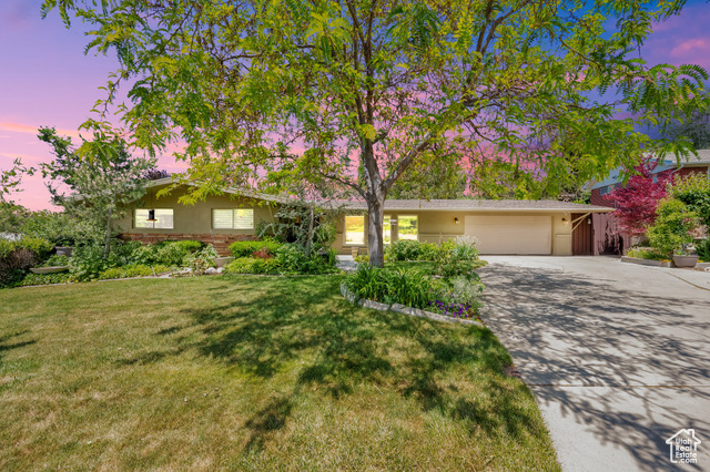 Property Photo: 2967 E Branch Dr S UT 84117