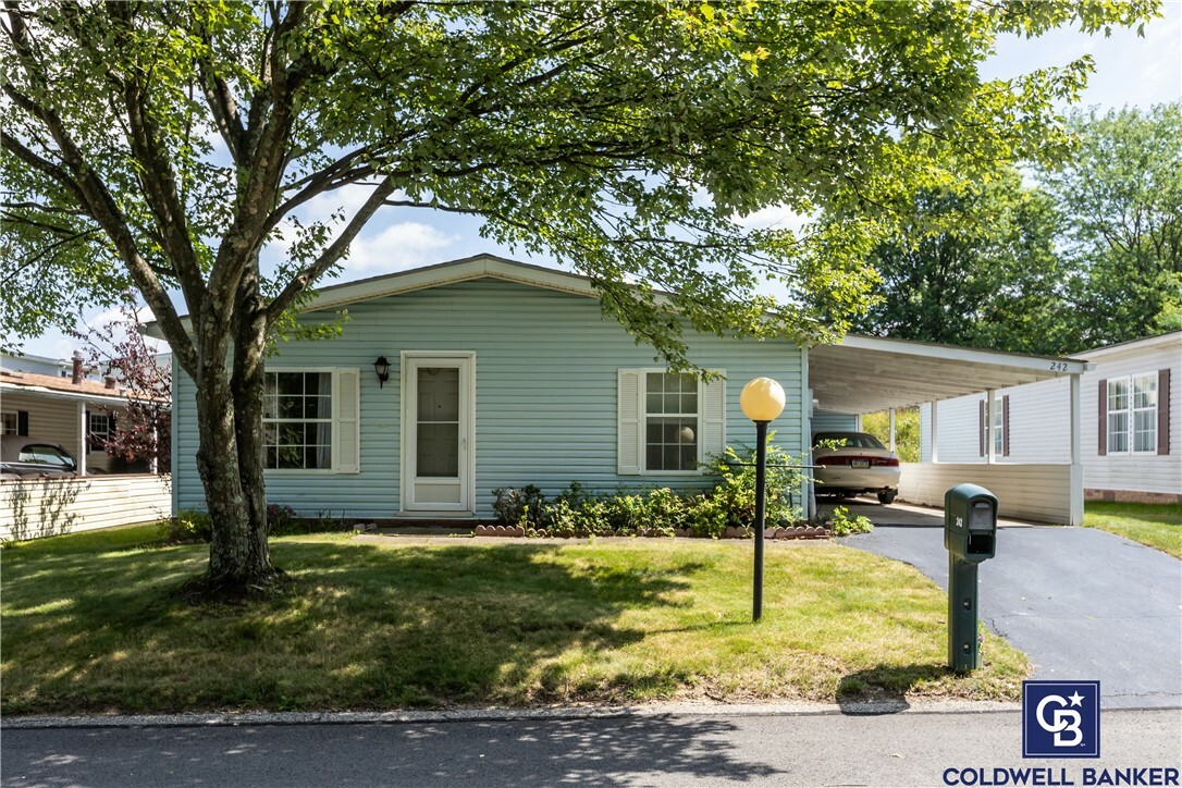 Property Photo:  242 Ridge Ln  PA 15668 